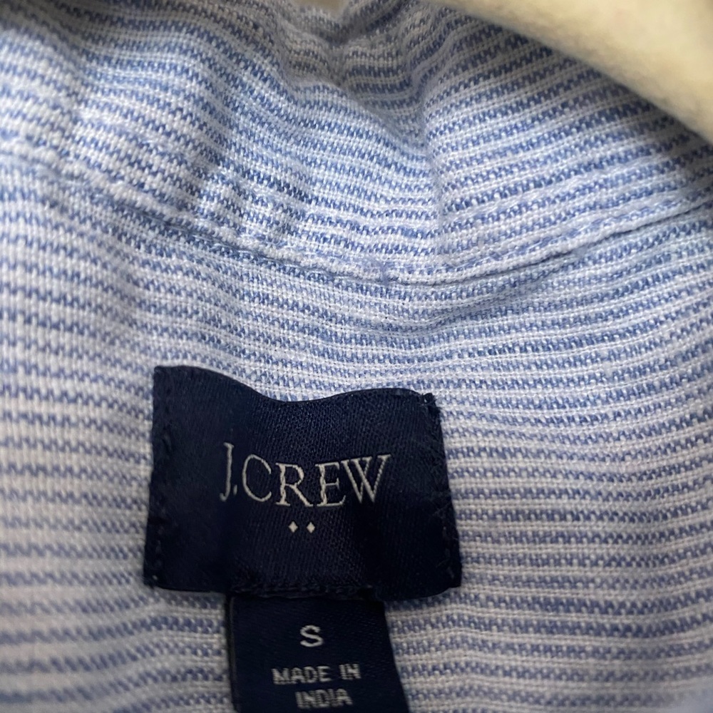 Linen Button Down - Picture 2 of 3